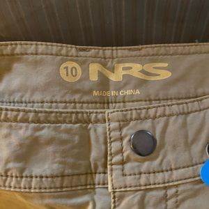 NWT NRS Guide shorts 7 inch inseam size 10!